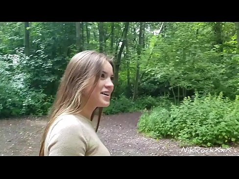 ❤️ Na ba da shawara ga Evelina cewa mu yi fuck a wurin jama'a! Tace eh. Sai na bata ta a jaki na cusa mata baki. Sai taji haushin kanta. ❤❌ Batsa na Rasha ❤