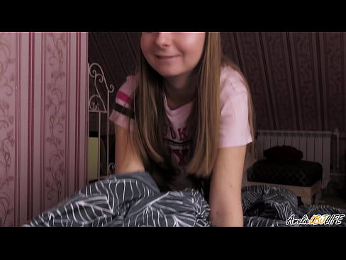 ❤️ Blondie tana tsotsar BFF's dinta sosai kuma ta sami Cum A Bakinta ❤❌ Batsa na Rasha ❤